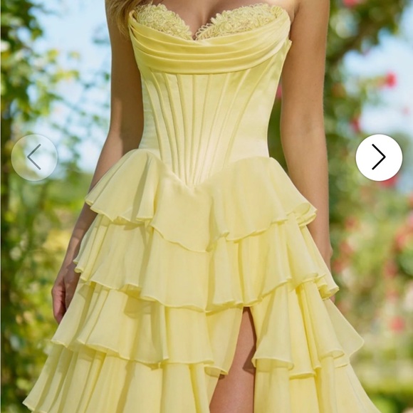 Sherri Hill 2025 56911 - Picture 4 of 4